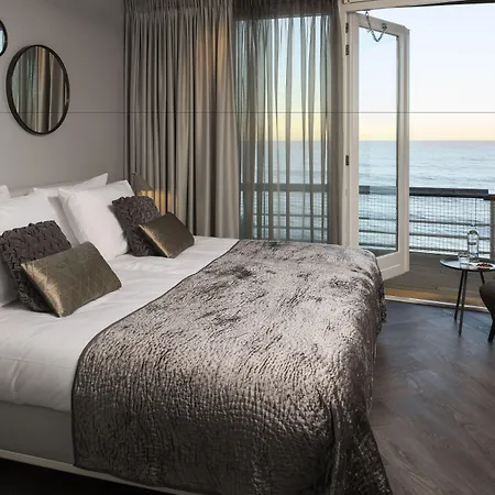 De Pier Hotel 4*